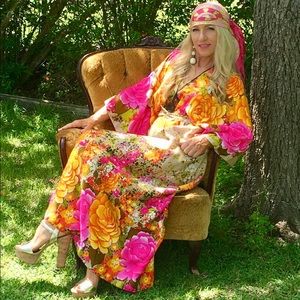 COPY - Vintage 70s Hilo Hattie Hawaii Festival Dress